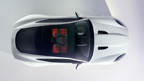 Jaguar F-Type Coupé odhalil fotku  1