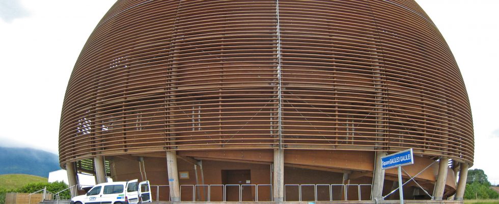 Žena poprvé povede CERN, oznámila objev nové částice 1