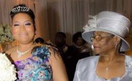 Manžela už nehledá, vdala se za sebe. 38