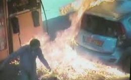 Pyromanka na benzínce. Auto podpálila kvůli ... 5