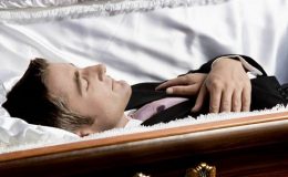 Jen pro silné žaludky: Zjistěte, co se stane s vaším tělem po smrti 39