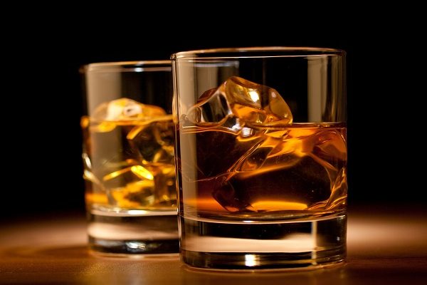 Jaký je rozdíl mezi skotskou a irskou whiskey 1