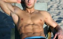 Jak se za týden změnit na plážového playboye? Poradíme vám 10