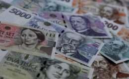 Česká koruna je vůči euru nejsilnější za pět let 37