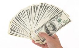 Lagardeová: Světová ekonomika pokračuje v růstu 7