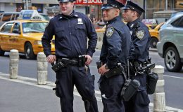 Rihanně zastřelili bratrance, zpěvačka volá po ukončení násilí 9