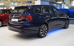Čistý zisk automobilky Fiat Chrysler se téměř zdvojnásobil 10