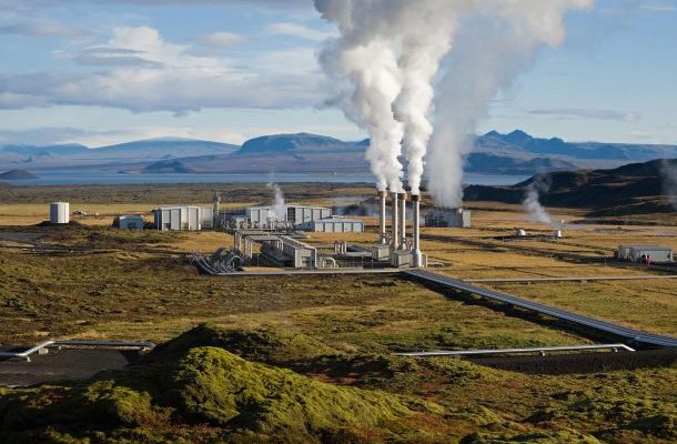 Křetínského firma spouští v Británii jednu z největších elektráren na biomasu na světě 1