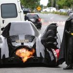 Mladík strávil výstavbou funkčního Batmobilu určeného na cestování dva roky! 21