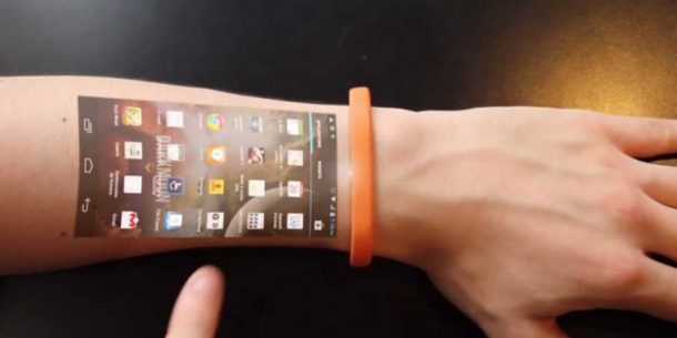 Náramek budoucnosti, který promítá displej mobilního telefonu na vaši ruku 1
