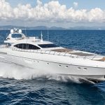 Overmarine Mangusta 132: sportovní jachta s dlouhou přední částí 8