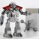 MB & F Melchior: stolní hodiny v podobě robota za 35.000 dolarů 6