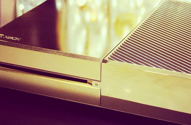 Zlatý Xbox One za 6000 Liber exkluzivně v Londýně 1