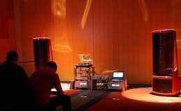 Tyto High - End reproduktory Martin Logan stojí tolik jako Mercedes Benz CLS 5