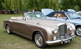 Vzácný model Bentley S1 Continental je snem každého sběratele luxusních veteránů 4