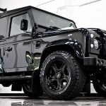Nadupaný 500-koňový Land Rover Defender s motorem od Corvete 11