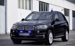 Chcete se cítit bezpečně? BMW nabízí svou verzi "atomového krytu" 35