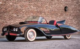 První oficiální Batmobil po 50 letech v zapomnění teď putuje pod kladívko 39