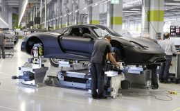Jak se vyrábí porsche 918, jedno z nejdražších aut světa 41