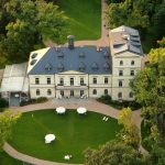 CHATEAU MCELY: SKUTEČNÝ RÁJ PRO ZAMILOVANÉ, KTERÝ SE NACHÁZÍ JEN KOUSEK OD PRAHY 6