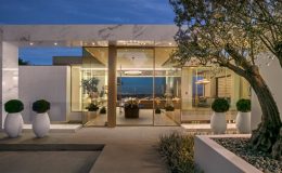 OPUS - NEJDRAŽŠÍ NEMOVITOST V BEVERLY HILLS SE SBÍRKOU ZLATÝCH AUTOMOBILŮ 38