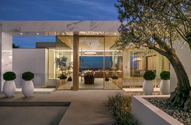 OPUS - NEJDRAŽŠÍ NEMOVITOST V BEVERLY HILLS SE SBÍRKOU ZLATÝCH AUTOMOBILŮ 1