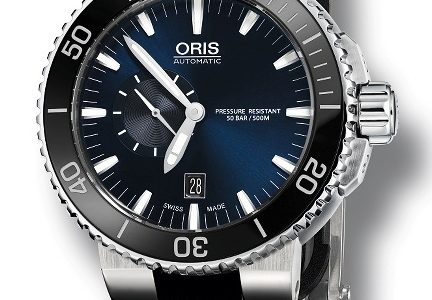 Aquis Small Second - potopěčské hodinky s modrým číselníkem a černou keramickou lunetou 6