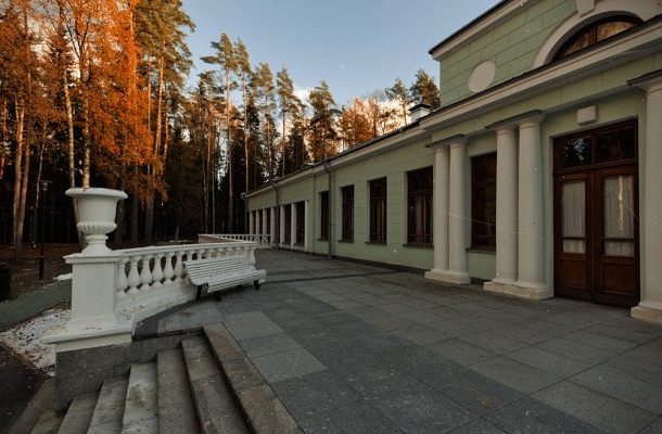 NAHLÉDNĚTE DO LUXUSNÍHO LETNÍHO SÍDLA SOVĚTSKÉHO DIKTÁTORA JOSIFA STALINA 1