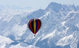 NĚCO SPECIÁLNÍ: LET PŘES EVEREST V HORKOVZDUŠNÉM BALÓNĚ 4