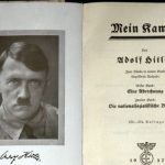 KNIHA MEIN KAMPF, KTEROU VLASTNIL SAMOTNÝ ADOLF HITLER BYLA VYDRAŽENÁ 6