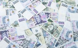 ČESKÁ KRÁDEŽ STOLETÍ: K PŮL MILIARDĚ JIM POMOHLA JEN NÁLEPKA 8