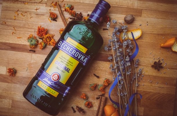 JAK PRODAT MILIÓN LITRŮ BECHEROVKY NA SLOVENSKU? 1
