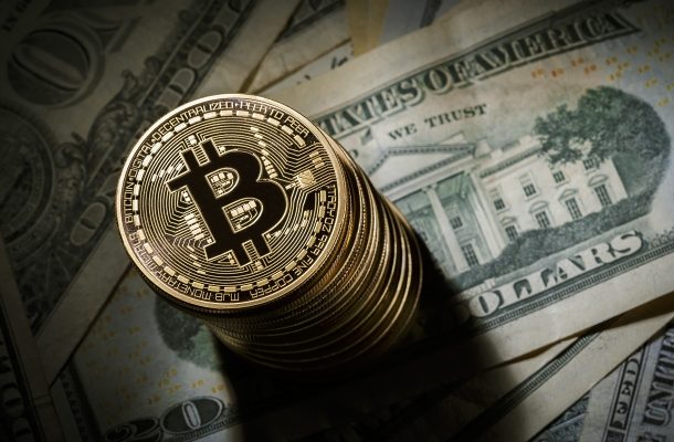 INVESTOŘI VYDĚLÁVAJÍ MILIONY NÁKUPEM STÁTNÍCH BITCOINŮ V AUKCÍCH 1