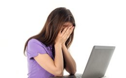 DEMOTIVACE ZAMĚSTNANCŮ OHROŽUJE FUNGOVÁNÍ CELÉHO PODNIKU 2