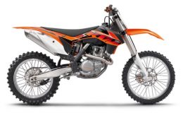 KTM 450SX-F: NOVÁ, VYLEPŠENÁ A JEŠTĚ LEPŠÍ PŘIPRAVENA NA RIZIKOVÉ SITUACE 4