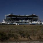 FOTOREPORT: JAK SE Z OLYMPIJSKÝCH ATÉN STALA DESTINACE PRO BEZDOMOVCE A ŽÁBY 8