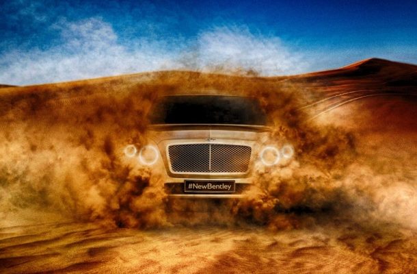 NAHLÉDNĚTE DO PROSTOR, KDE SE VYRÁBÍ LUXUSNÍ LIMUZÍNY BENTLEY MULSANNE 1