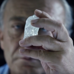 VIDEO: KLENOTNÍK DE GRISOGONO CHYSTÁ NĚCO SPECIÁLNÍ Z 404-KARÁTOVÉHO DIAMANTU 9