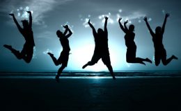 NESNAŽTE SE LIDI MĚNIT.NECHEJTE JE HOVOŘIT A JEDNAT TAK JAK ONI SAMI UZNAJÍ ZA VHODNÉ 35