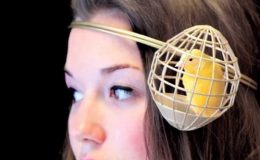 NEJNESMYSLNĚJŠÍ MÓDNÍ DOPLŇKY, JAKÉ BYLY KDY VYTVOŘENÉ - A LIDÉ JE MILOVALI 1