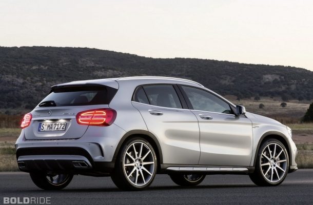 MERCEDES BENZ GLA 45 AMG: DVOULITR S VÝKONEM 360 KOŇSKÝCH SIL!!! 1