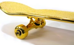 AMERIČANÉ ZKONSTRUOVALI NEJDRAŽŠÍ SKATEBOARD NA SVĚTĚ Z ČISTÉHO ZLATA 41