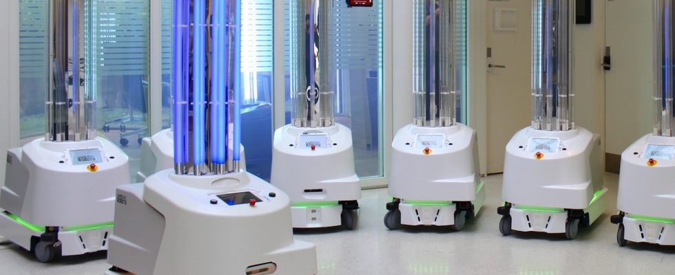 Autonomní roboti pomáhají hubit viry v nemocnicích 1