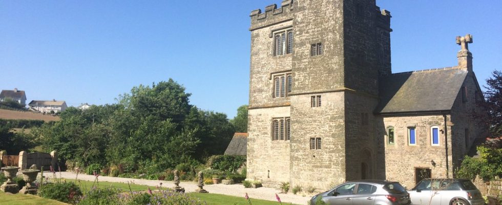 Strašidelný hrad Pengersick v britském Cornwallu 1