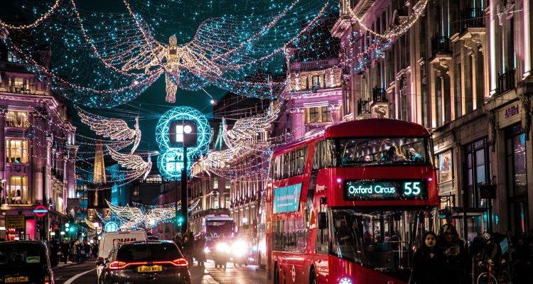 Jak to budou mít o letošních Vánocích ve Velké Británii? 1
