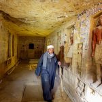 Egyptská Sakkára odhaluje další nádherné rakve, mumie a vzácné dřevěné sochy 17