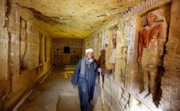 Egyptská Sakkára odhaluje další nádherné rakve, mumie a vzácné dřevěné sochy 3