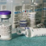 FDA schválila delší období pro skladování vakcíny mRNA v chladničce 11