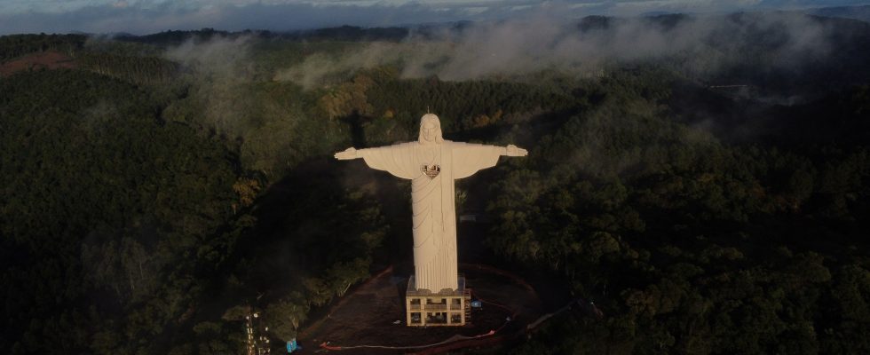 Nová socha Ježíše v Brazílii patří k nejvyšším na světě 1