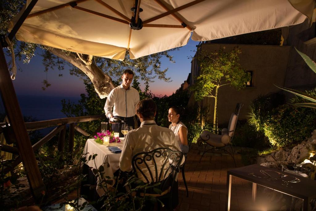 10 nejlepších luxusních hotelů na Amalfitánském pobřeží, Ischii a Capri 8